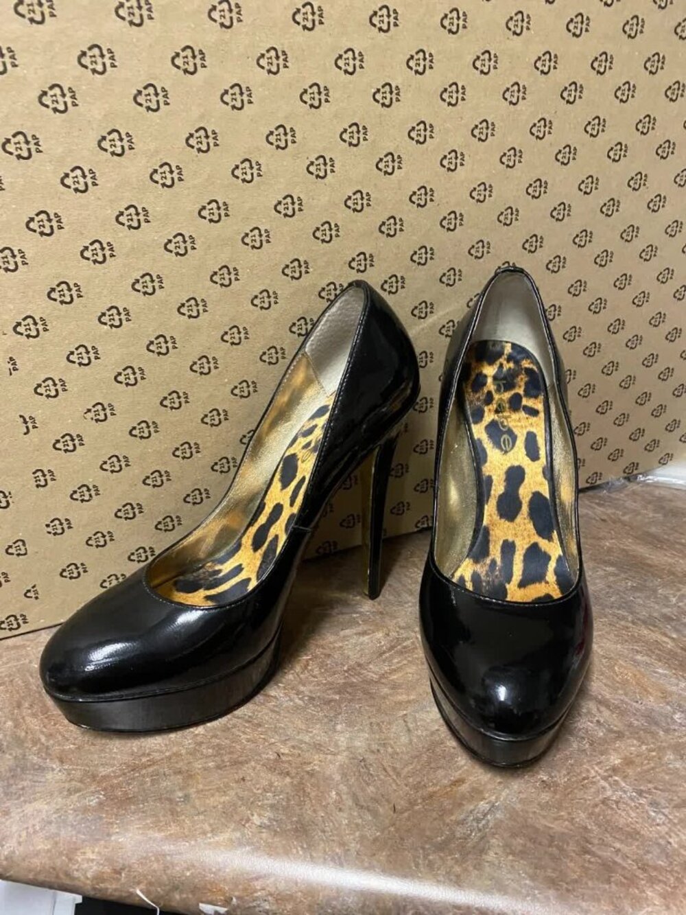 Bebe Leather Black Patent Leather Platform Heels Pumps 7